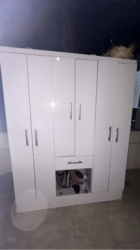 Guarda roupa para doação