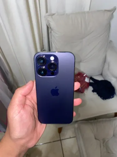 iPhone 14 Pro roxo 