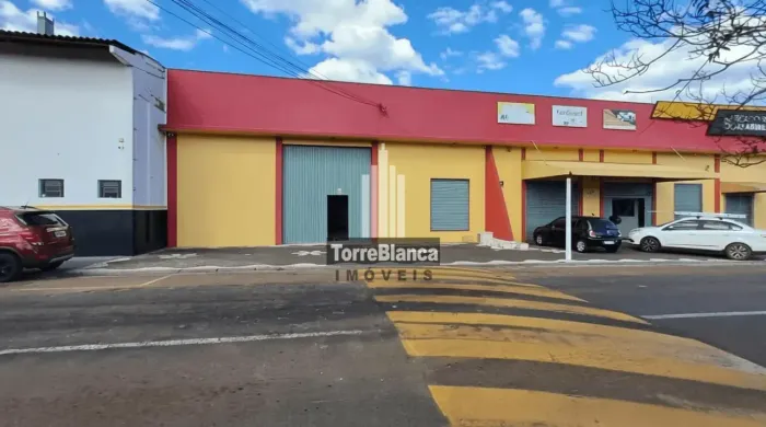 Galpão / Barracão para locação, 206m², Salão Amplo, Pé-direito alto, Cozinha, Estacionamen