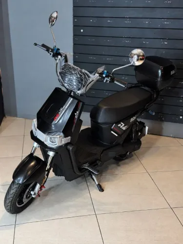 Scooter Elétrica T-12