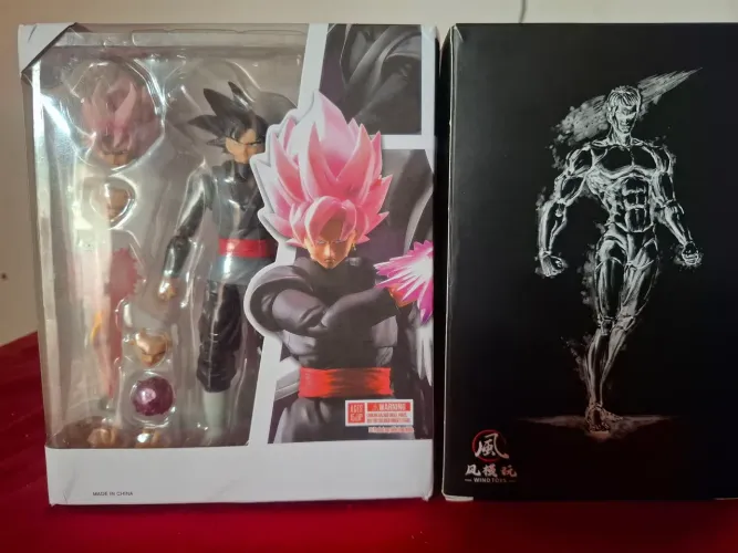 Boneco articulado + goku black