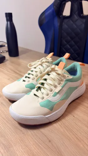 Vans Feminino Ultracush tamanho 36
