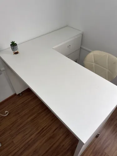 Mesa em L , escrivaninha em L