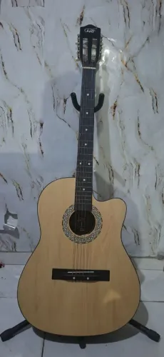 Lindo violão acústico mxt 