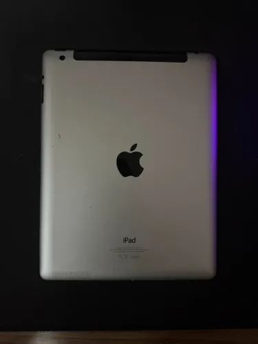 iPad 4ª Geração (A1459) Wi-Fi + 4G | Tela Retina 9.7" | Leia a descrição