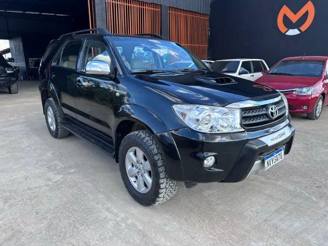 Toyota Hilux SW4 SRV D4-d 4X4 3.0 TDI Dies. AUT 2010