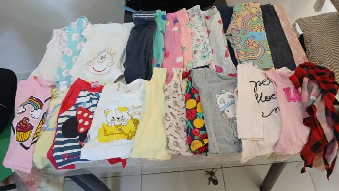 Lote roupa de bb de 6 meses a 1 ano