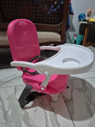 Cadeira de alimentação portátil muito nova !!!