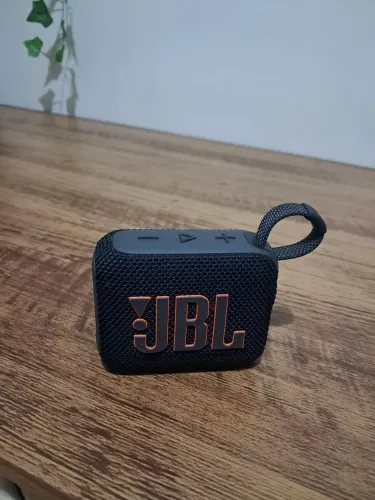 Caixa de som original JBL go4 em excelente estado
