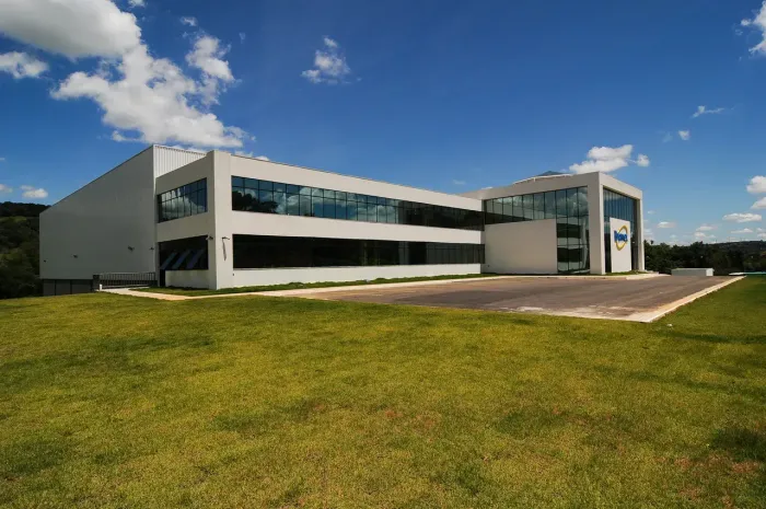 Galpão/Depósito/Armazém para aluguel tem 3280 metros quadrados