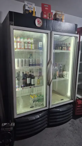 Refrigerador / Expositora 2 Portas