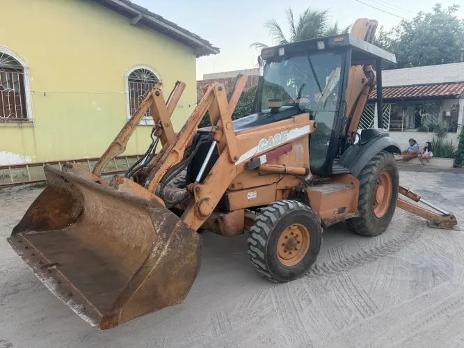 CASE 580M 4x2 TURBINADA