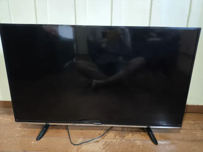 Vendo TV Panasonic 43 usado