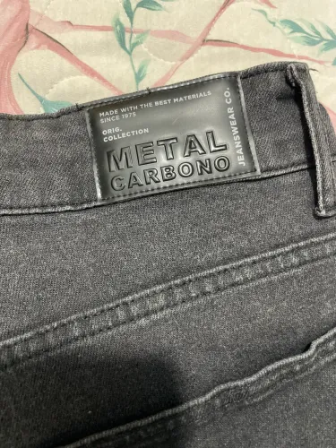 Bermuda metal carbono 