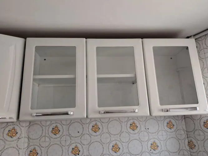 Armário Aéreo Itatiaia Tarsila com 3 Portas de Vidro 1 Prateleira