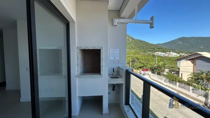 Apartamento novo com churrasqueira de 1 dormitórios no Portal do Ribeirão - Florianópolis