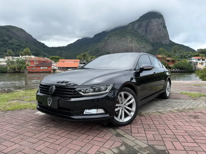 Volkswagen Passat Highline 2.0 TSI 220cv Tip. 2017
