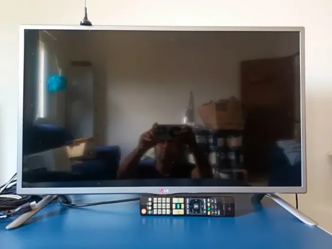 Tv 32PL LG + Controle Remoto Conservada. 