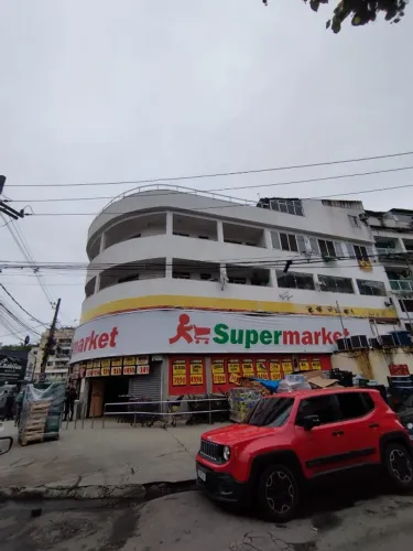 Recreio Apto 1 QT em cima do mercado apenas 1km da Praia e BRT
