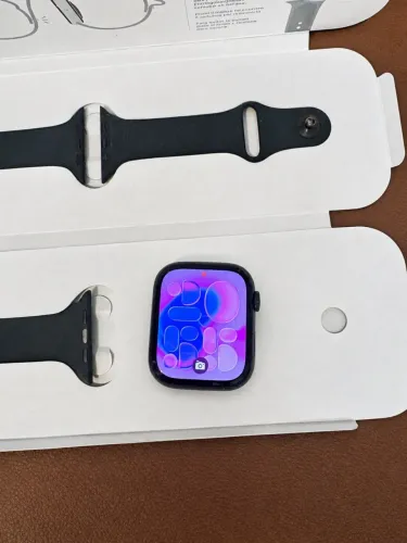 Apple Watch Series 7 45mm GPS, alumínio cor Meia-noite