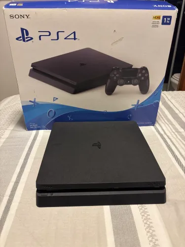 PS4 Slim 1TB - Excelente estado | Único dono | Com caixa