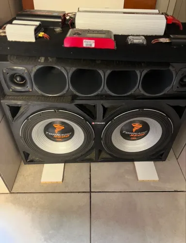 Vende se som automotivo