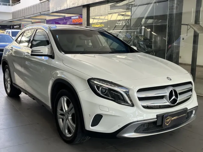 Mercedes-Benz GLA 200 Adv. 1.6/1.6 TB 16V Flex Aut. 2015
