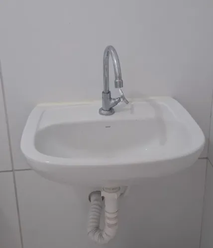Pia de Banheiro Seminova. Motivo da Venda: reforma