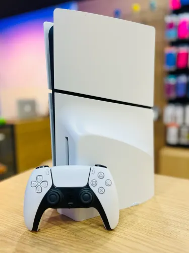 PS5 slim mídia física ( 1 ano garantia )