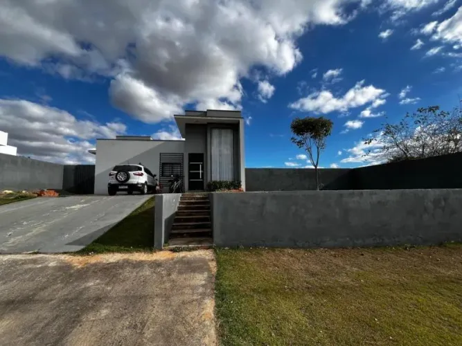 Chácara térrea com 3 suítes à venda, 106m² por R$ 650.000 Condomínio Ecopark Tatuí/SP