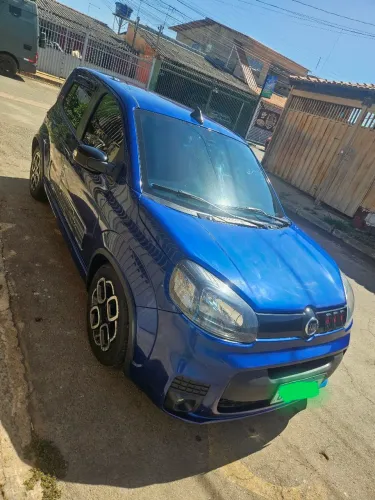 Fiat Uno Sporting Dualogic 1.4 EVO Flex 8V 4P 2015
