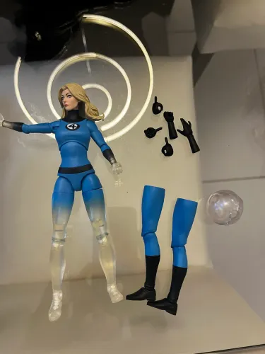 Mulher invisível invisible woman Marvel select action figure quarteto fantástico