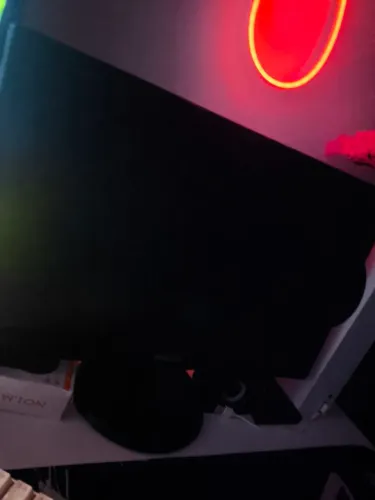 MONITOR GAMER 18,5,PRA TRABALHO E JOGOS