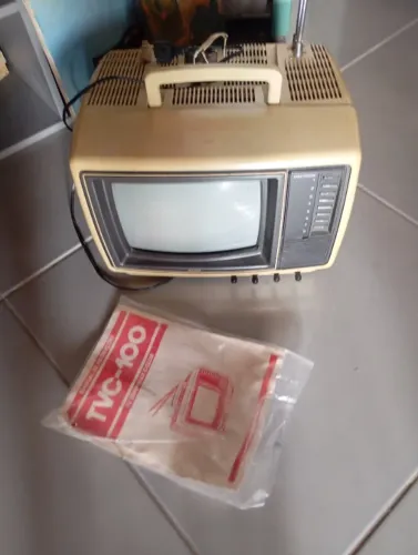 Tv antiga semp colorida