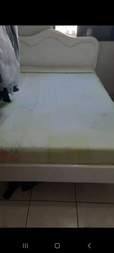 Cama de casal com colchão