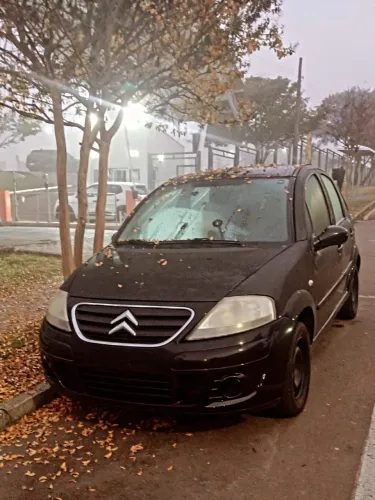 Sou entregador carro faço entrega o que você precisa