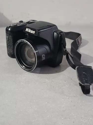 Camera Nikon a pilha