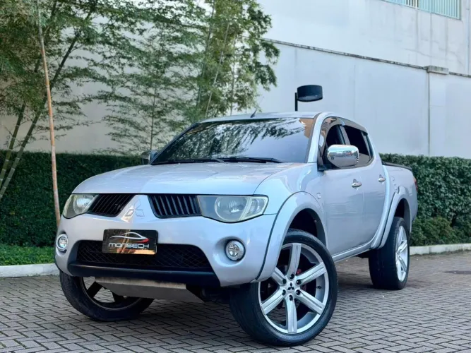 Mitsubishi L200 Triton HPE 3.5 CD V6 24V Flex Aut. 2010