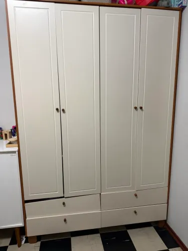 Guarda roupa e berço Matic