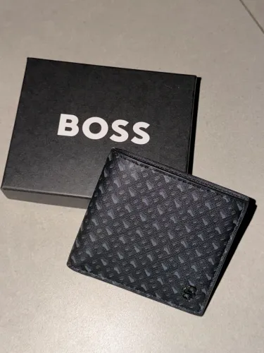Carteira Hugo BOSS Monogram Preta Nova
