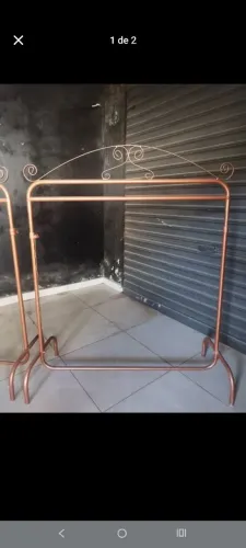 Vendo essa arara de roupa em perfeitas condições 