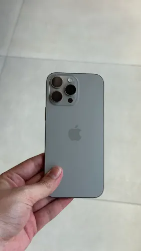 ? iPhone 16 Pro Max 256GB - Titânio Natural