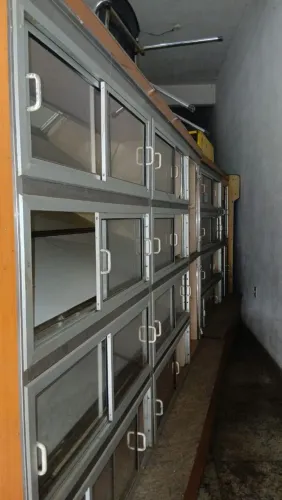 Armário e mesa para padaria