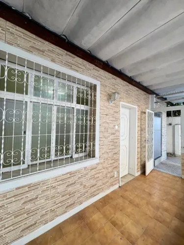 VENDA - CASA EM REALENGO - 3 QUARTOS