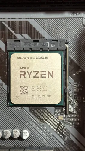 Vendo processador ryzen 5 5500x3d, usado durante 2 meses.