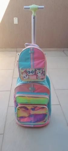 Mochila Puket com Rodinhas e Lancheira Térmica 