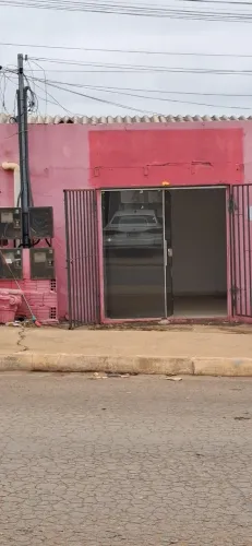 SALA COMERCIAL NA AVENIDA PRINCIPAL DO 3 BARRAS - REGIÃO DO CPA