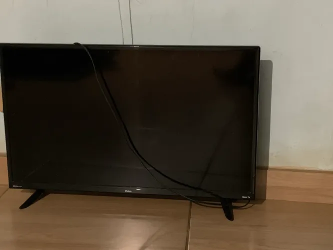 Televisão pra retirada de peças