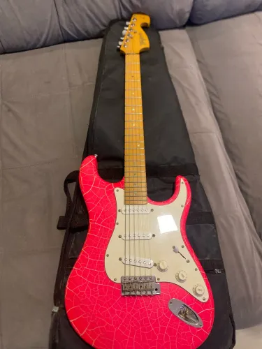 Guitarra Tagima rosa T 735