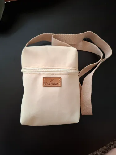 Bolsa tiracolo em camurça